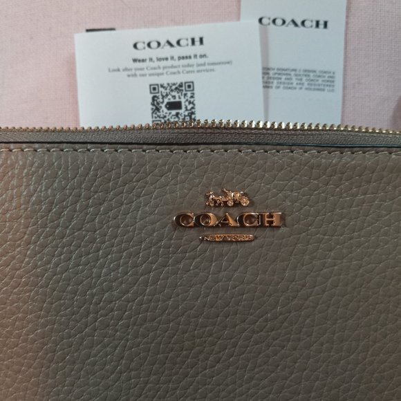 Coach Wallet - Picture 3 of 6